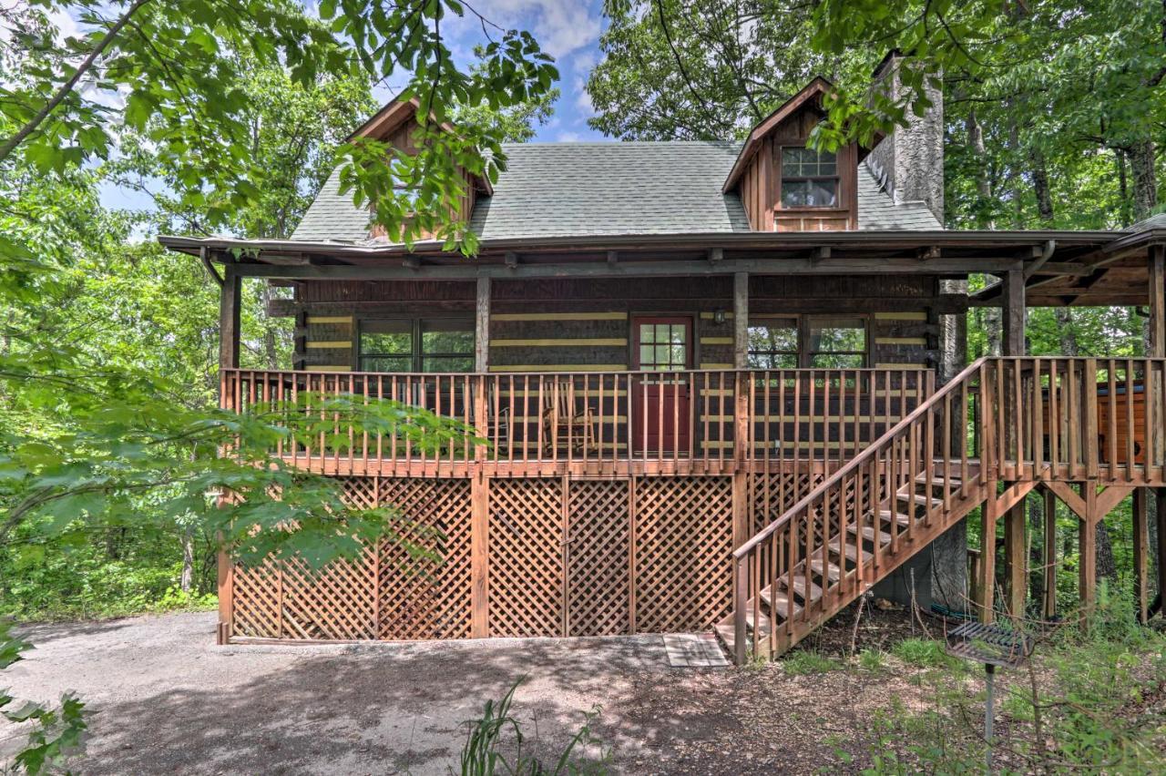 Вілла Gatlinburg Escape With Hot Tub, Deck And Mtn View Екстер'єр фото