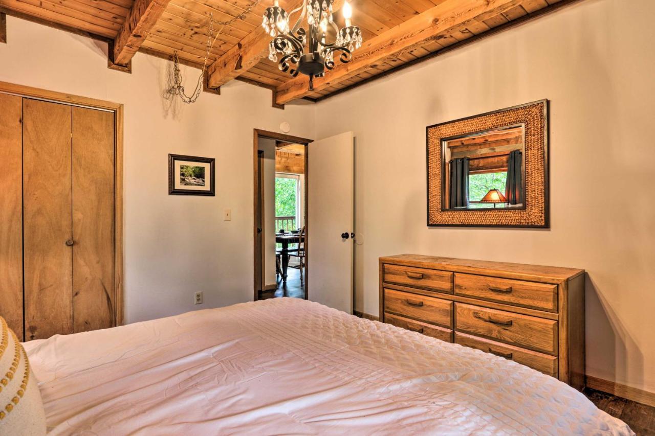 Вілла Gatlinburg Escape With Hot Tub, Deck And Mtn View Екстер'єр фото
