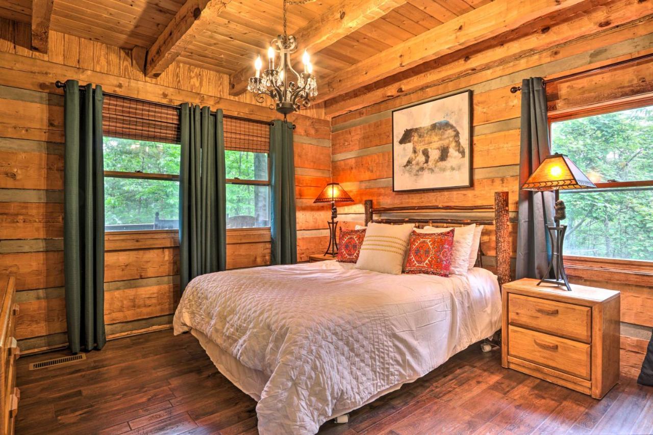 Вілла Gatlinburg Escape With Hot Tub, Deck And Mtn View Екстер'єр фото